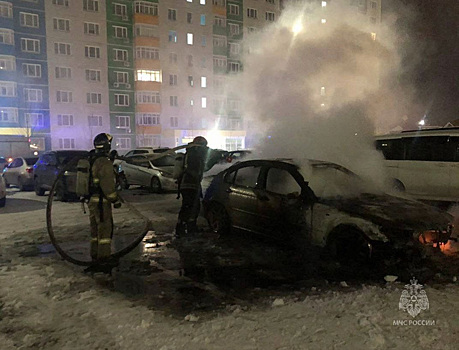 В Тюмени в сгоревшем автомобиле обнаружен труп