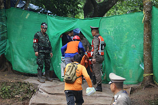 Женщина-водолаз прокомментировала спасательную операцию в пещере Таиланда