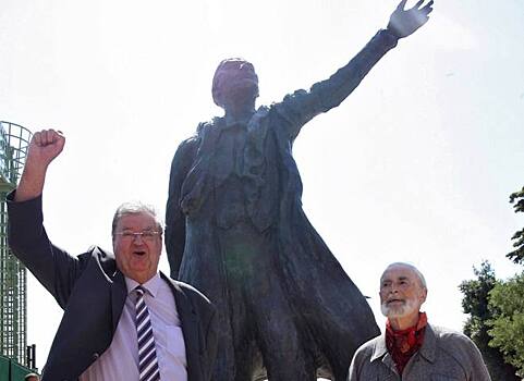 Сталин помешал Франции стать советской