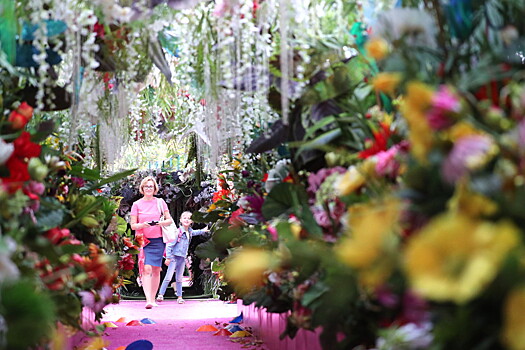 Москвичей в День города ждут рок, мотоциклы и цветы