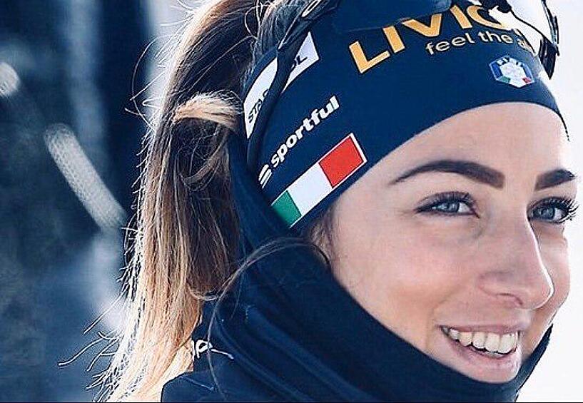 Еще одна итальянская спортсменка Лиза Виттоцци получила заслуженное внимание от поклонников биатлона. Девушка входит в число самых привлекательных и успешных биатлонисток. 
