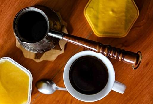 «Отдельная вселенная с разнообразной вкусовой палитрой»: россияне переходят с чая на кофе