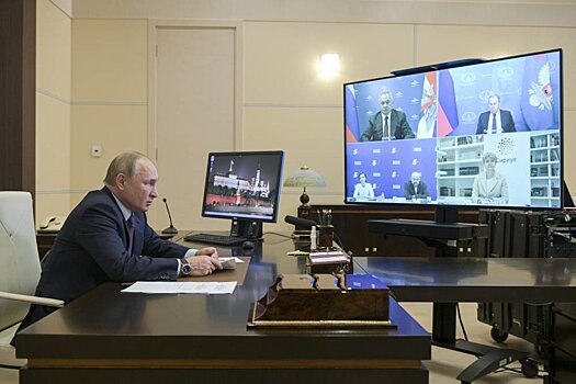 Путин встретился с первой пятеркой предвыборного списка "Единой России"