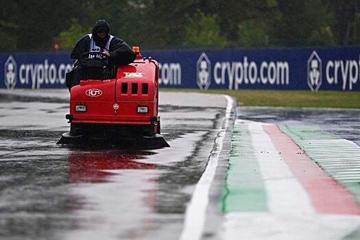 Гран-при Эмилии-Романьи Формулы-1 под угрозой отмены после ливня и наводнения — последние новости, фото