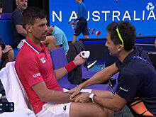 Джокович о запястье в матче с де Минауром: «Чем больше играю, тем сильнее болит»