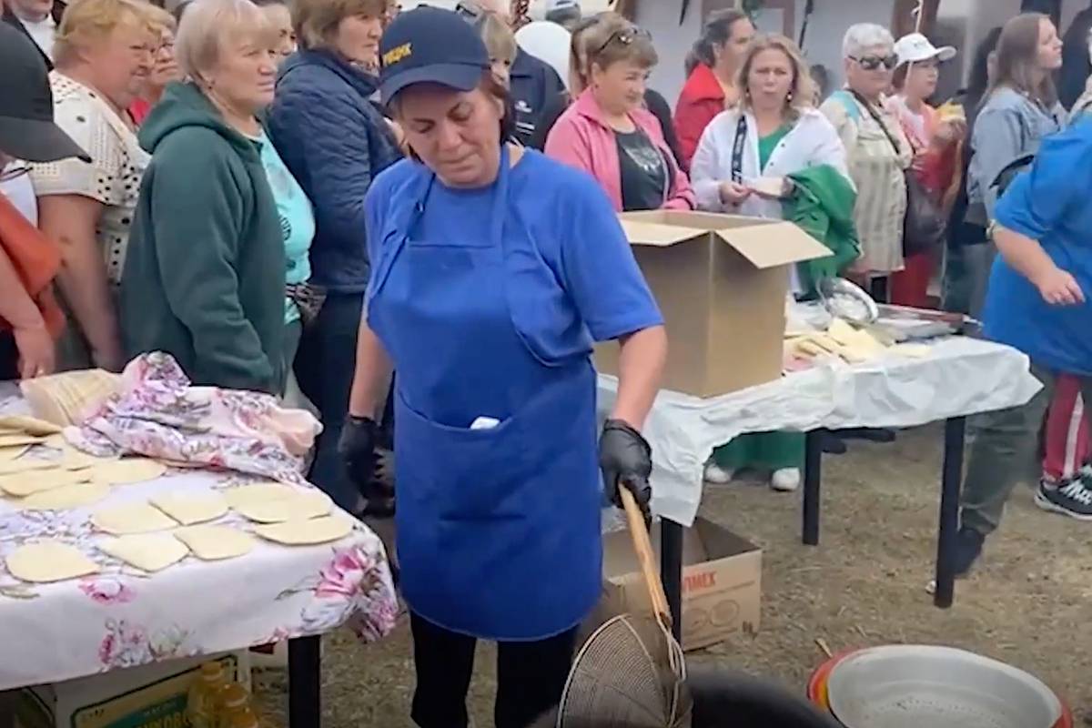Россияне установили рекорд по поеданию сыра