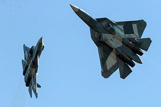 Эксперт назвал вероятного победителя в бою между Су-57 и F-35