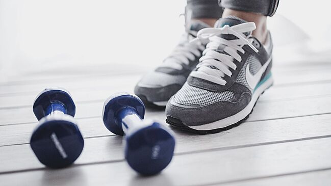 Фитнес-эксперт предупредил о вредящих тренировкам привычках