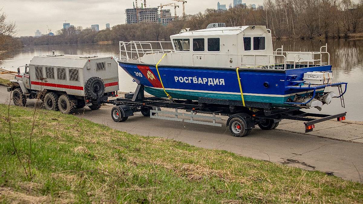 Росгвардейцы приступили к патрулированию акватории Москвы-реки