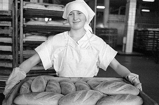 «Дефицит хлеба»: почему СССР вынужден был покупать зерно в США