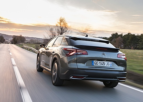 В России появился кроссовер-лифтбек Citroen C5 X