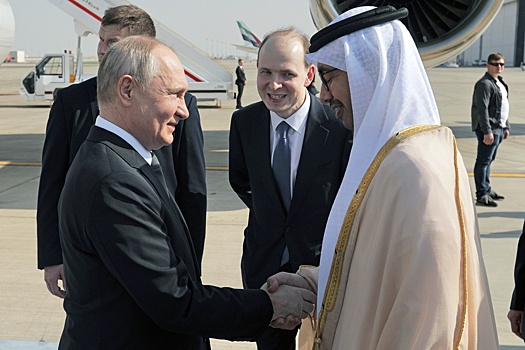 «Мощный выстрел»: Визит Путина в ОАЭ и Саудовскую Аравию стал провалом для США