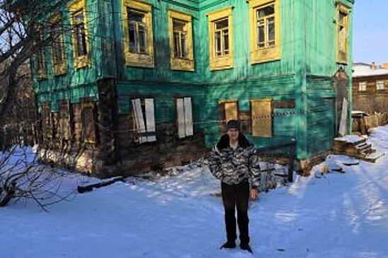 В Тюмени бирюзовый дом на Береговой не собираются сносить