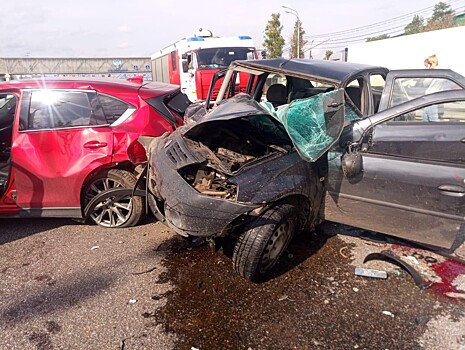 Под Тверью на трассе "мелочевка" превратилась в серьезное ДТП