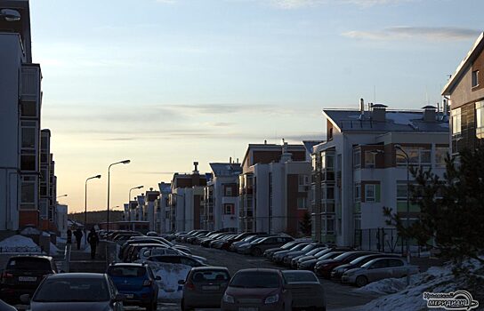 В Екатеринбурге в Мичуринском построят широкую асфальтированную дорогу