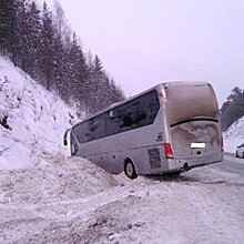 В Свердловской области автобус с детской хоккейной командой попал в ДТП