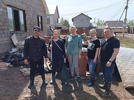 Пострадавшим от паводка оренбуржцам помогают участники проекта «ПроСУШКА»