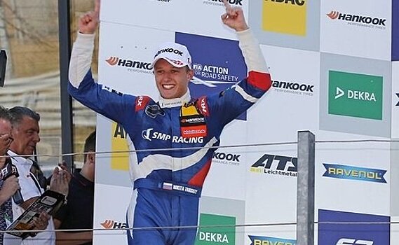 Троицкий выиграл третью гонку Ф-3 в Зандворте
