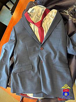 В Пулково иностранец украл у россиянина костюм за десятки тысяч рублей