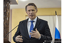 Мурашко призвал российских медиков прервать отдых на пенсии