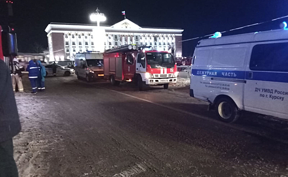 В Курске из-за пожара на кухне в гостинице Центральная эвакуировали персонал и жильцов