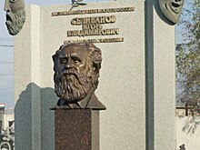 Открыт памятник основателю ТЮЗА «Ровесник»