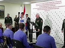 Горемыкин и Цивилева вручили награды в филиале госпиталя Вишневского