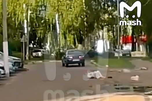 В Подмосковье водитель Lada сбил женщину с ребенком и попал на видео
