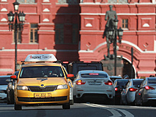 Власти Москвы призывают компании такси взять под контроль режим труда и отдыха водителей