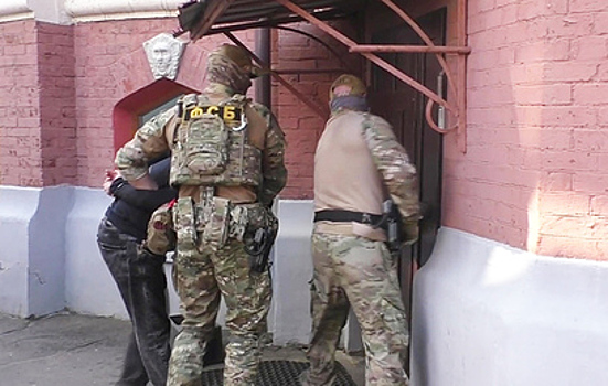 ФСБ задержала жителя Симферополя за планы убийства полицейского