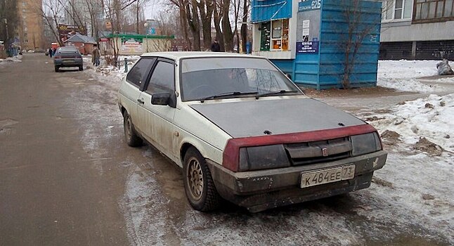 В Тольятти сфотографировали праворульный ВАЗ-2108