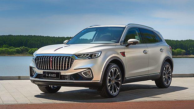 Итальянский вайб: тест-драйв кроссовера Hongqi HS5