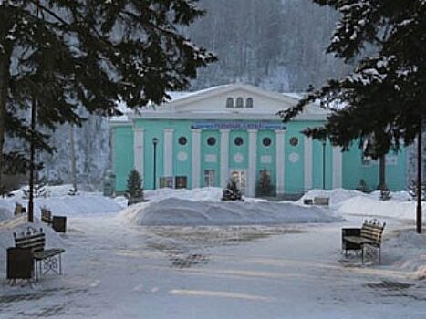 «Голубому Алтаю» разрешили запустить кинозрителей