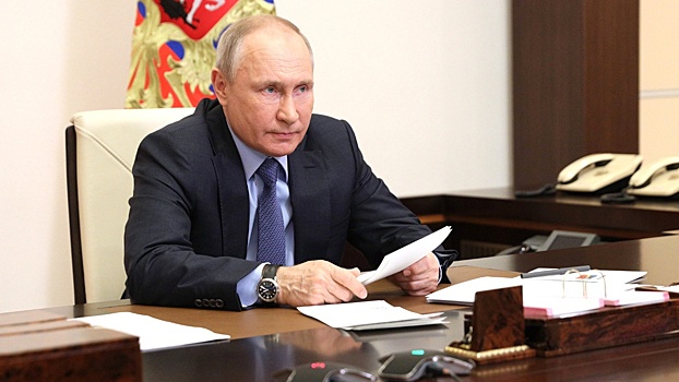 Владимир Путин назвал Александра III "человеком-скалой"