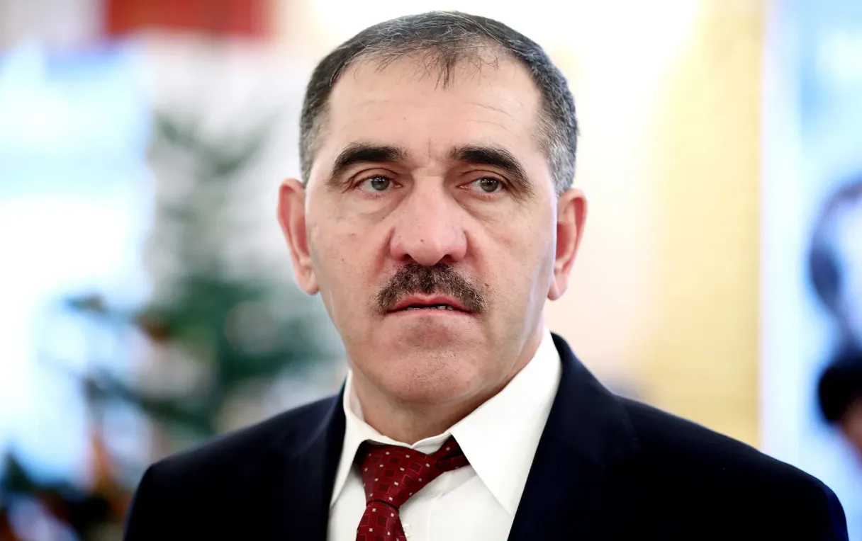 Замминистра обороны России прибыл в зону СВО и обратился к военным