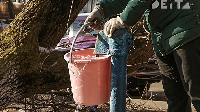 Город в Приморье остался без воды из-за износа труб, морозов, аварии и падения уровня реки