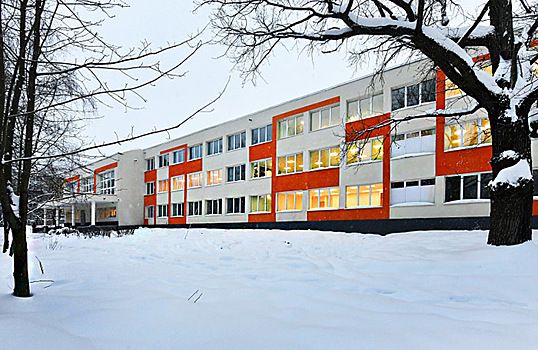Школа в поселке Биокомбината открылась вовремя после критики губернатора Московской области