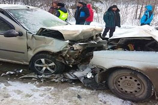 Две женщины попали в больницу после ДТП на горной дороге в Башкирии