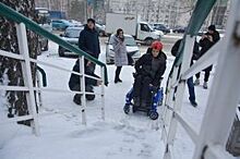 Пандус у Новосибирской аптеки не пригоден для инвалидов