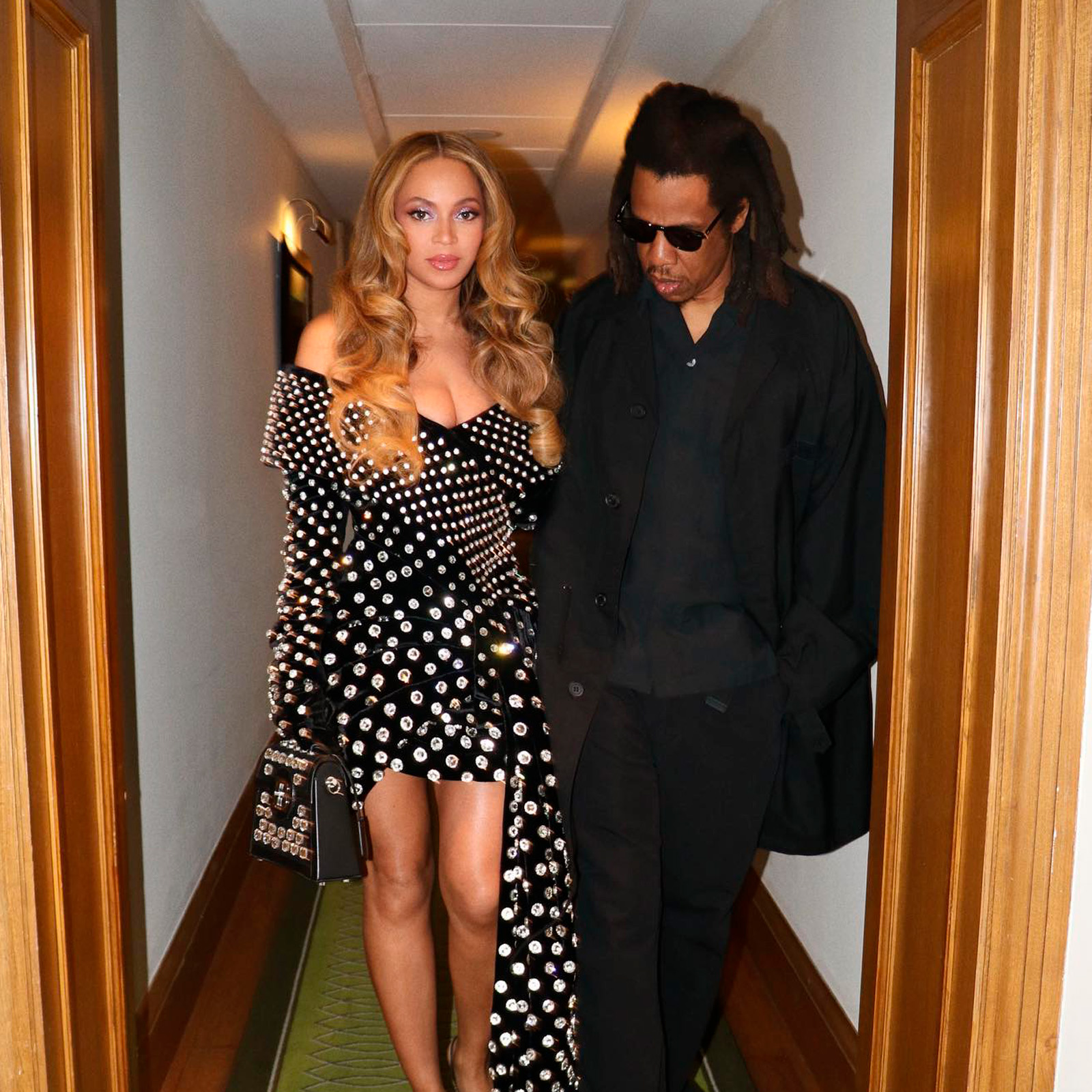 Бейонсе поделилась милыми кадрами со свидания с Jay-Z после покупки дома за $200 млн