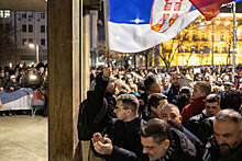Политолог Лукьянов не видит предпосылок для "майдана" после протестов в Сербии