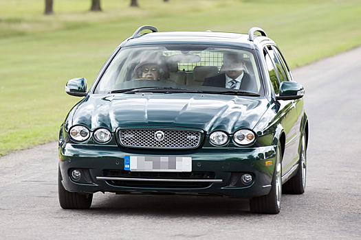 Автомобили первых лиц в продаже