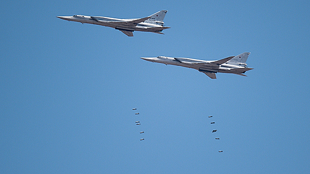 Ту-22М3 разбомбили «террористов» на учениях ШОС