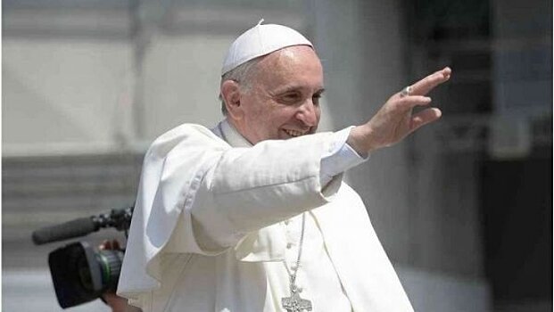 Папа римский получил травму головы в Колумбии