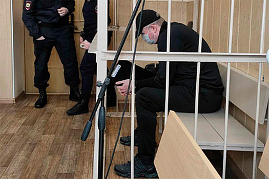 Петербургского чиновника осудили на восемь лет за взятку за пост в правительстве