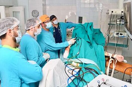 Тобольские травматологи лечат плечевой сустав по новой методике