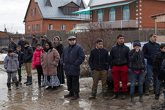 В бунтовавшем цыганском поселке под Тулой сгорели несколько домов