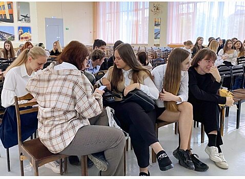 Школьники познакомились с Президентской академией в рамках проекта «Академия профессионального самоопределения РАНХиГС»