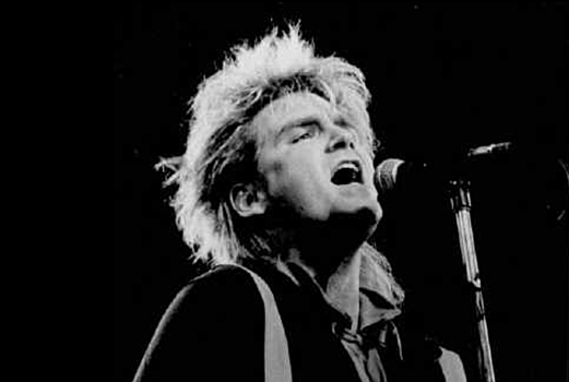 Guardian: умер вокалист рок-группы The Alarm Майк Питерс