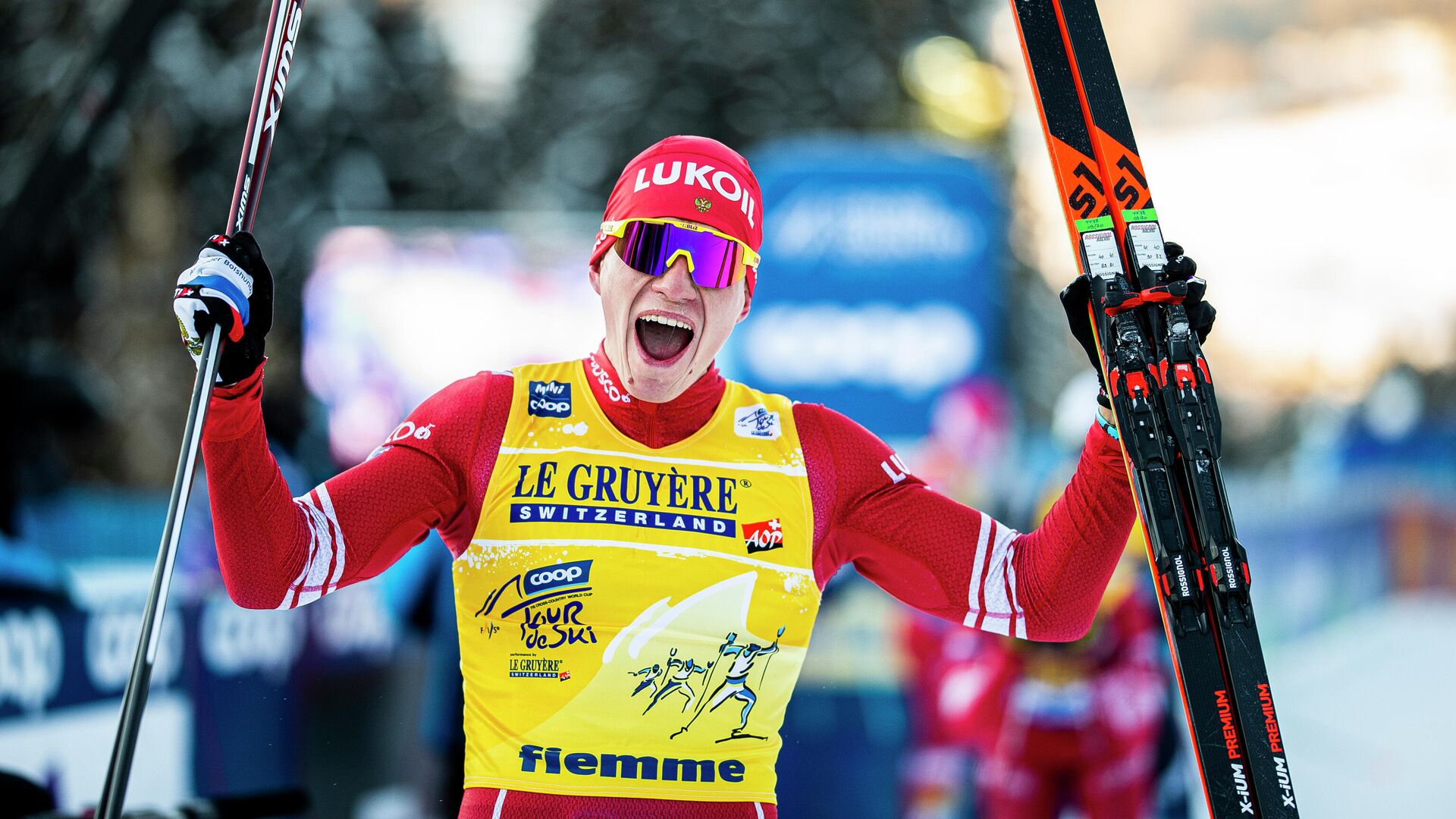 Александр Большунов одержал уверенную победу в скиатлоне на «Чемпионских высотах»